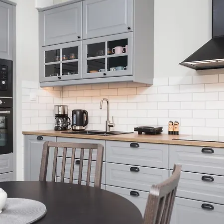 Of The Kings - Leaf アパート *